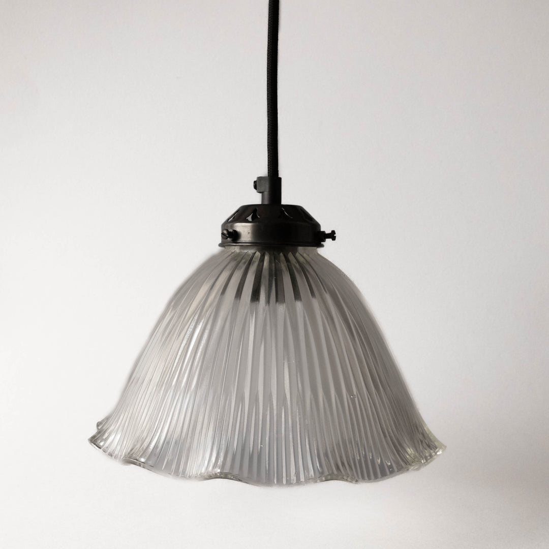 Medium Frilled Prismatic Shade Pendant Set