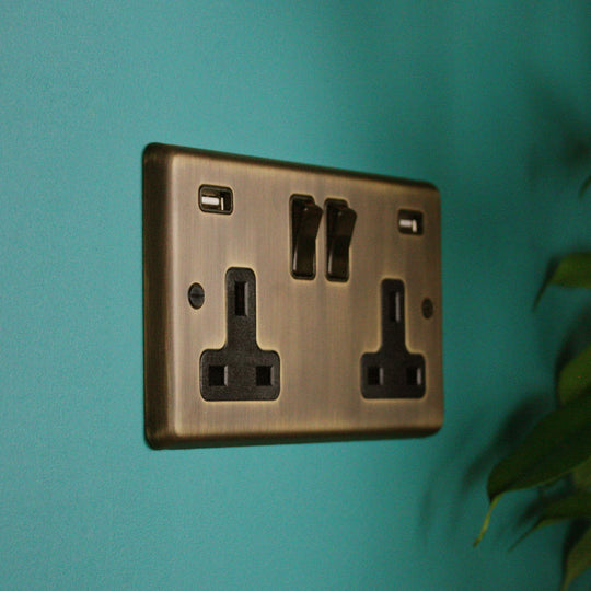 Antique Brass Double Socket with USB