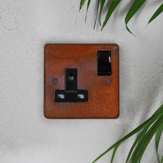 Rusted Single Socket
