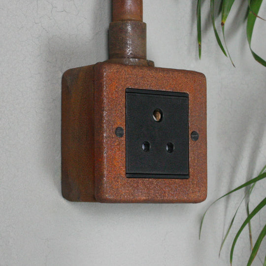 Rusted 5A Socket