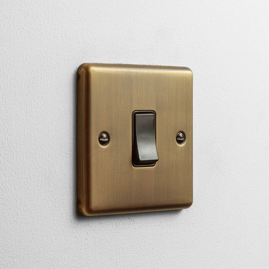 Antique Brass 1 Gang Intermediate Switch