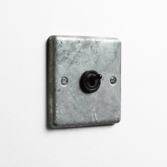 Galvanised 1 Gang 2 Way Toggle Switch