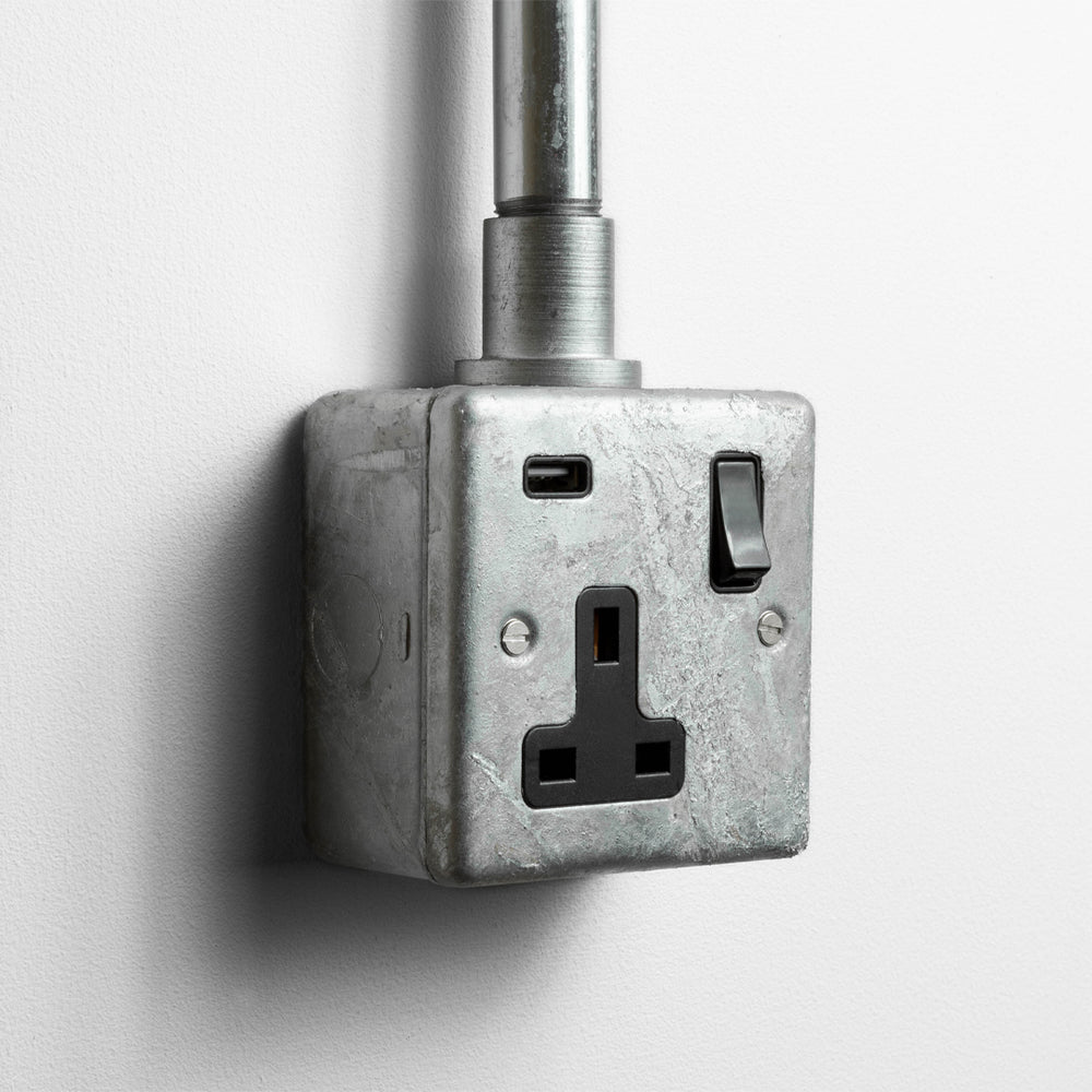 Galvanised Single Socket with USB