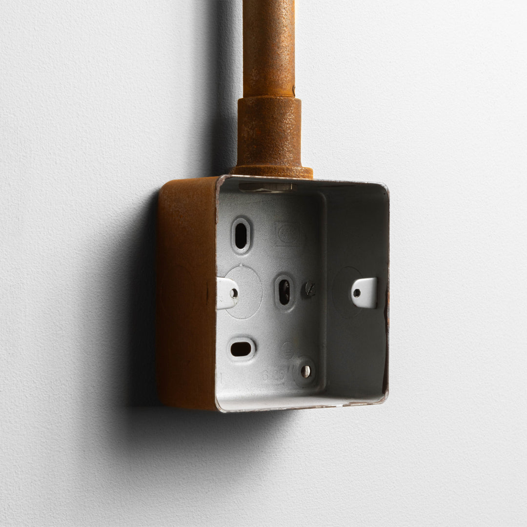 Rusted Single Back Box