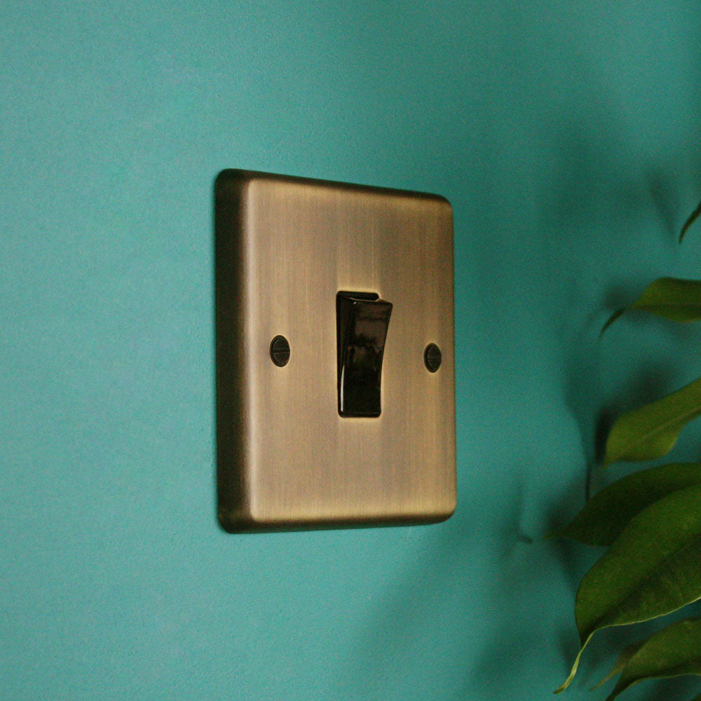Antique Brass 1 Gang 2 Way Switch