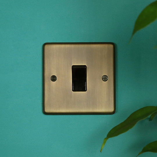 Antique Brass 1 Gang 2 Way Switch