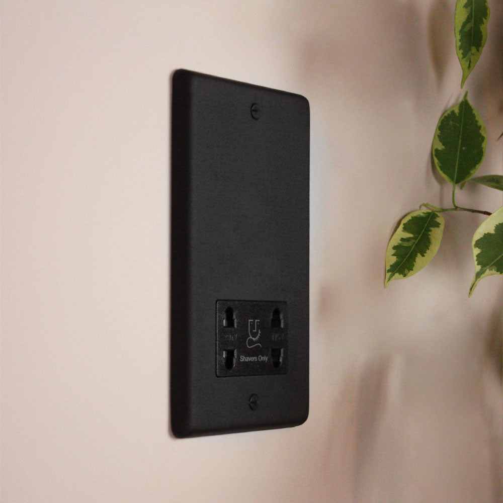 Textured Black Dual Voltage Shaver Socket