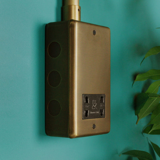 Antique Brass Dual Voltage Shaver Socket