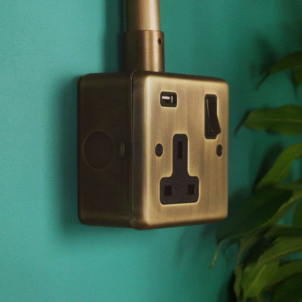 Antique Brass Single Socket with USB
