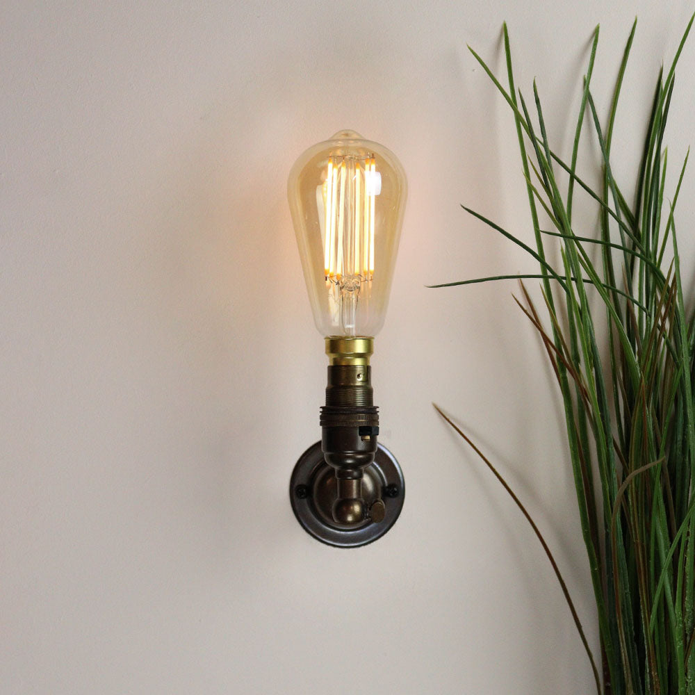 B22 Switched Period Wall Light