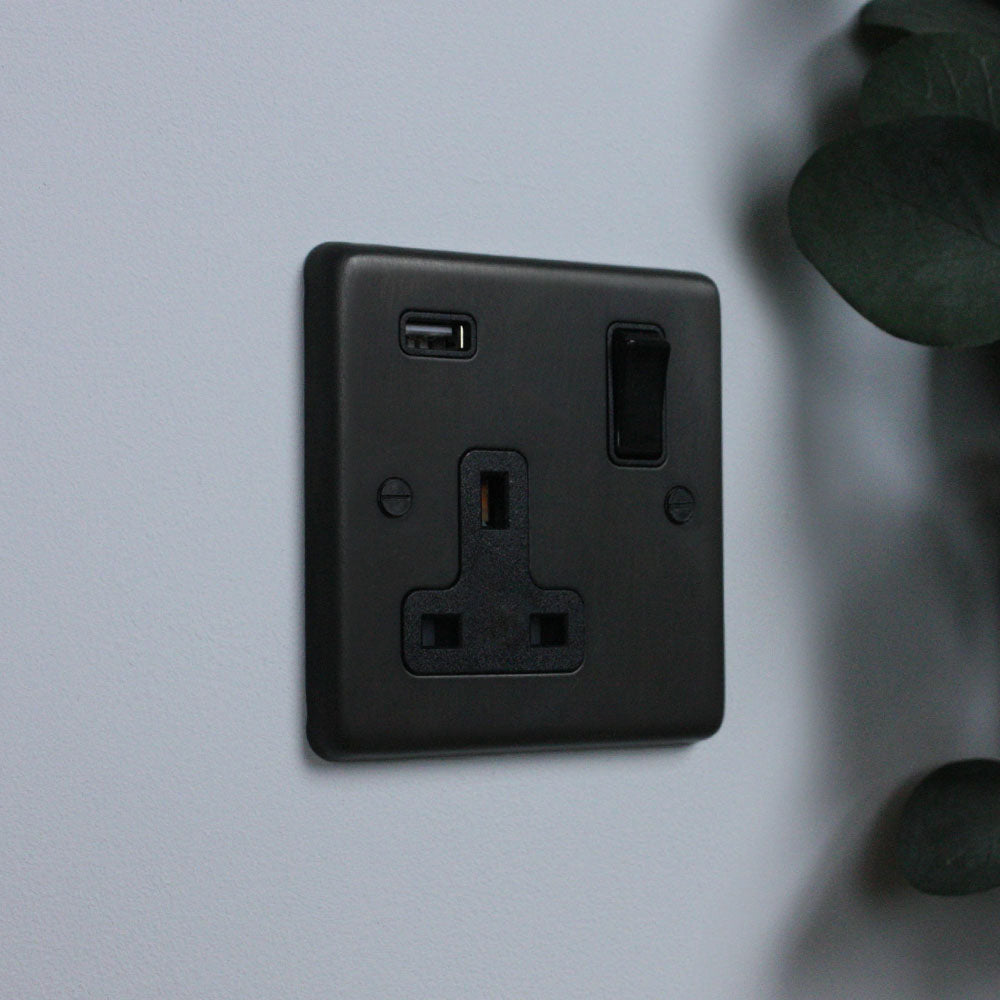 Dark Bronze Single Socket with USB
