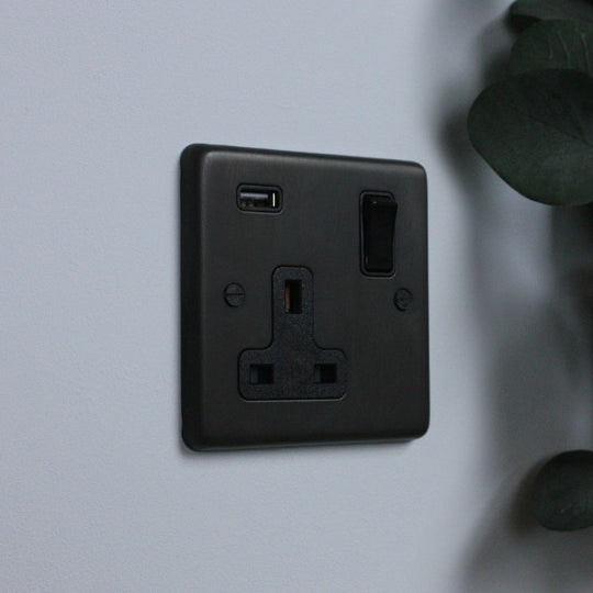 Dark Bronze Single Socket with USB
