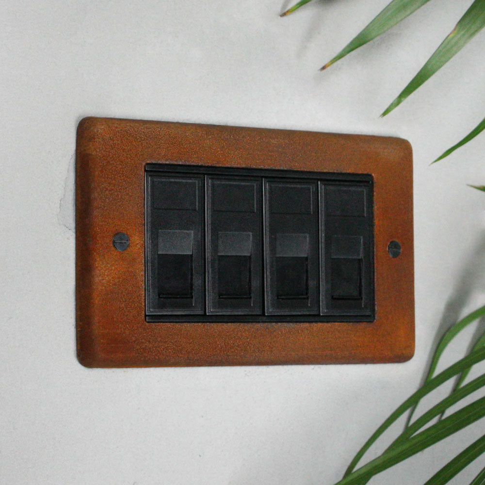 Rusted 4 Gang RJ45 Socket