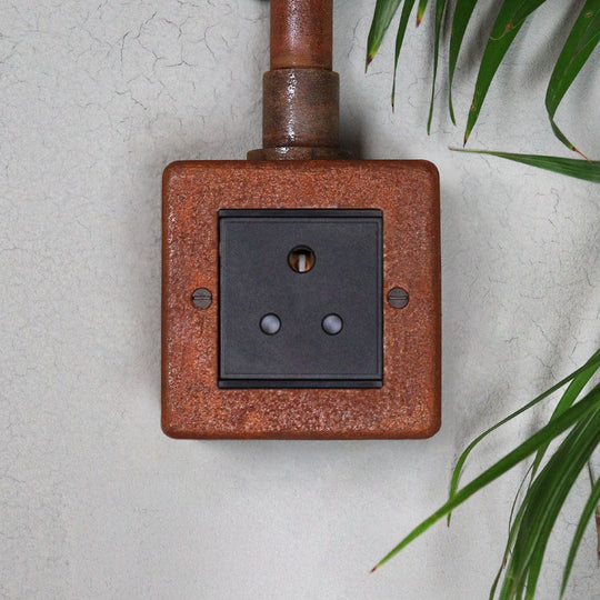 Rusted 5A Socket
