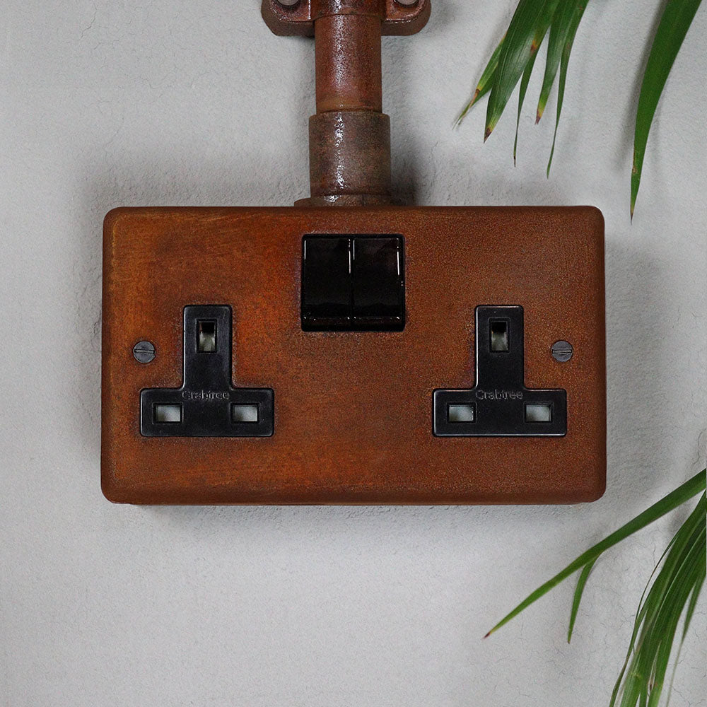 Rusted Double Socket Outlet
