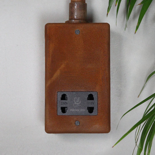 Rusted Dual Voltage Shaver Socket